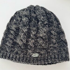 North Face Hat Beanie Black Gray White Chunky Knit Winter Women’s Thick Warm